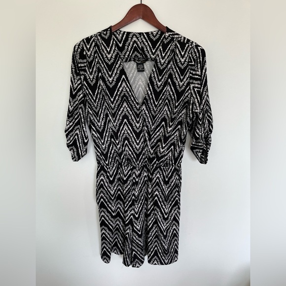 Robert Louis Black & White Chevron Print Jumpsuit with Pockets Size M - Picture 2 of 7